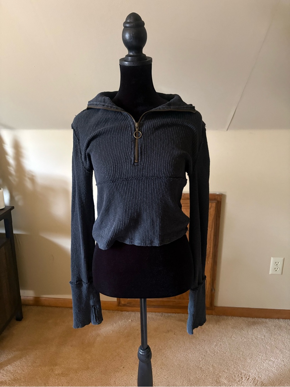 Women's Black Ribbed Half-Zip Cropped Hoodie Top